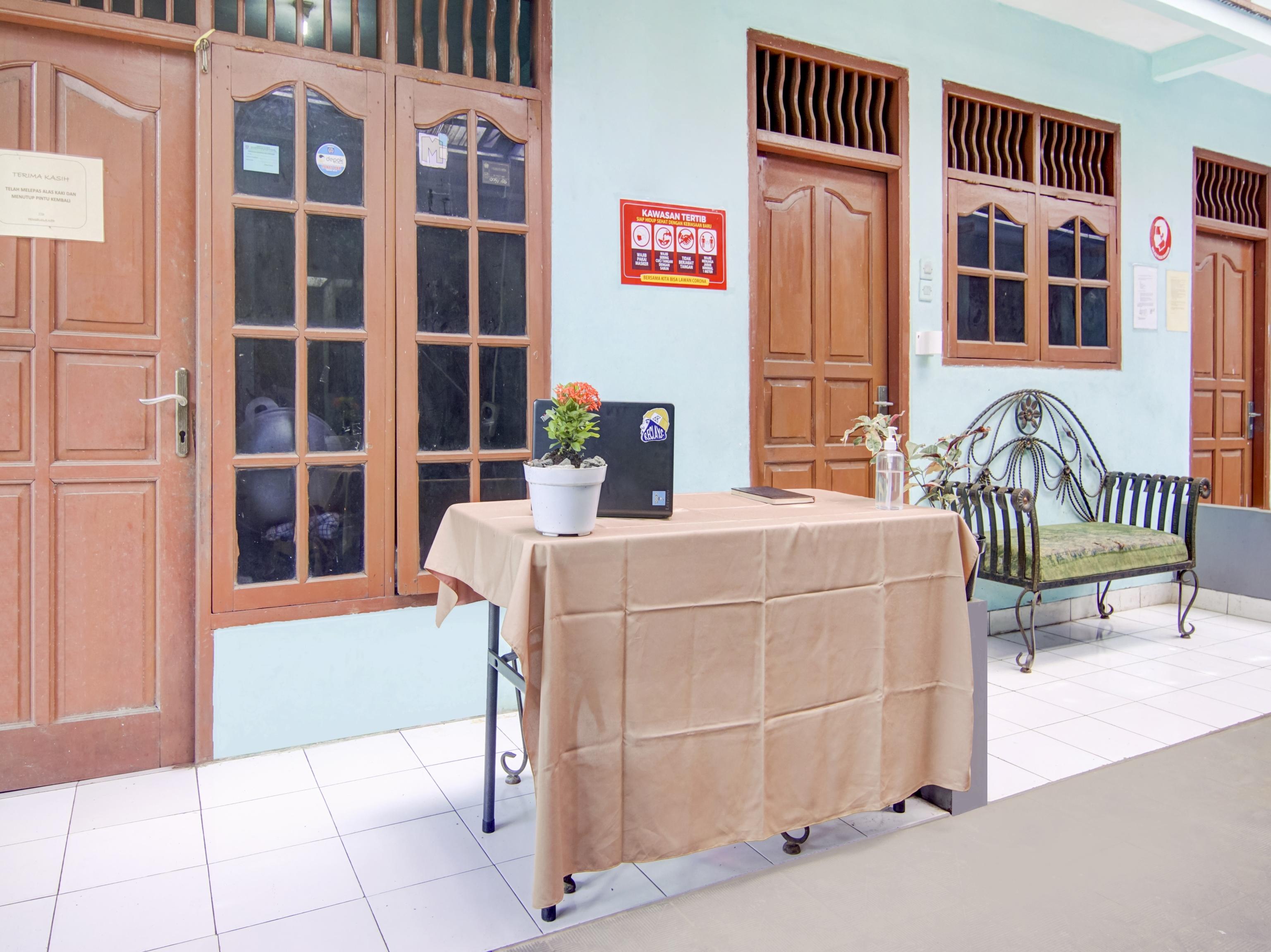 Spot On 3979 Wisma Purimas Syariah Depok Eksteriør billede